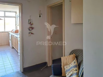 Apartamento T2 para Venda em Santo António dos Cavaleiros e Frielas