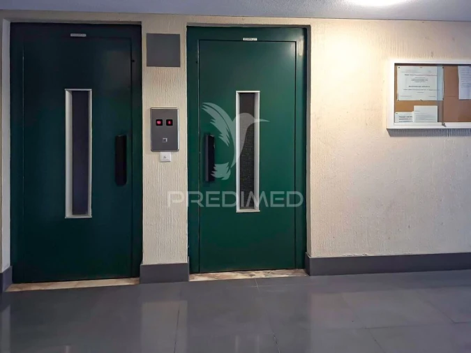 Apartamento T2 para Venda em Santo António dos Cavaleiros e Frielas Foto 19