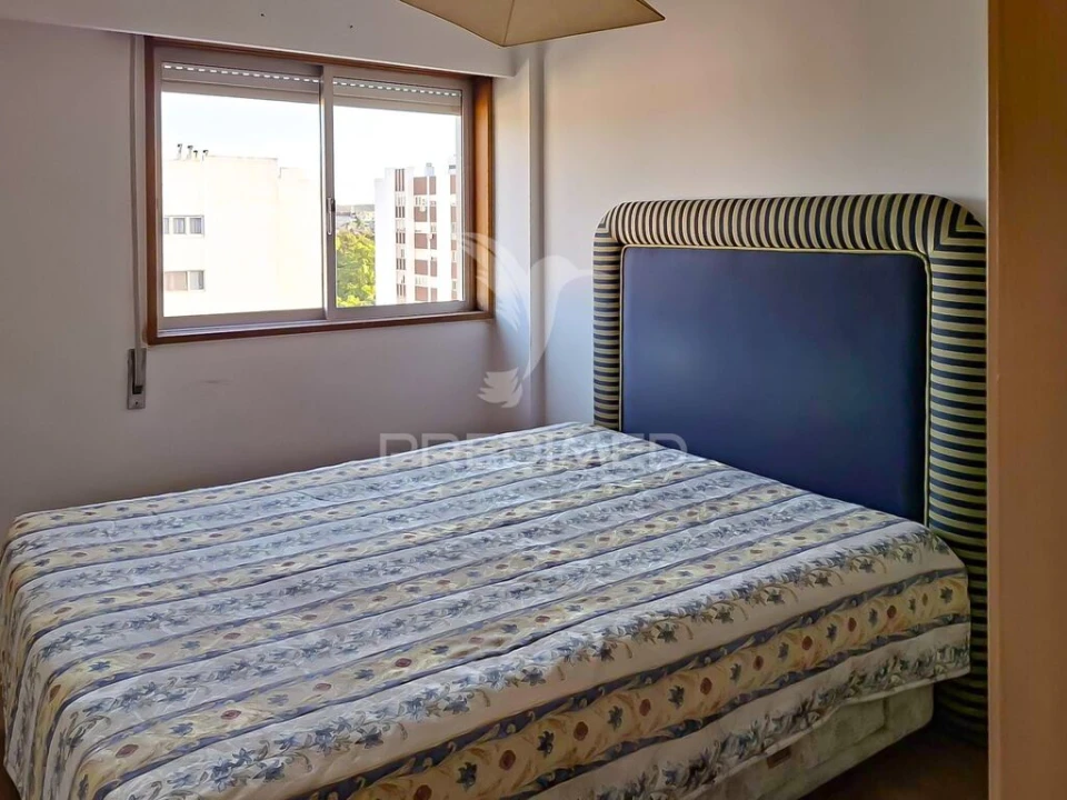 Apartamento T2 para Venda em Santo António dos Cavaleiros e Frielas Foto 4