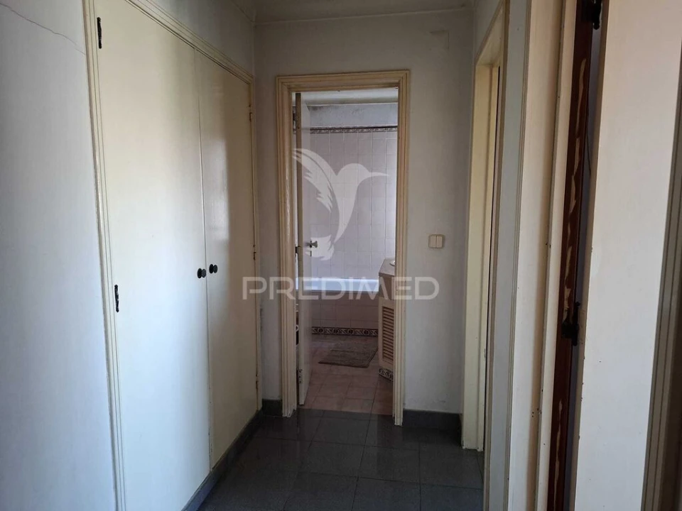 Apartamento T2 para Venda em Santo António dos Cavaleiros e Frielas Foto 16