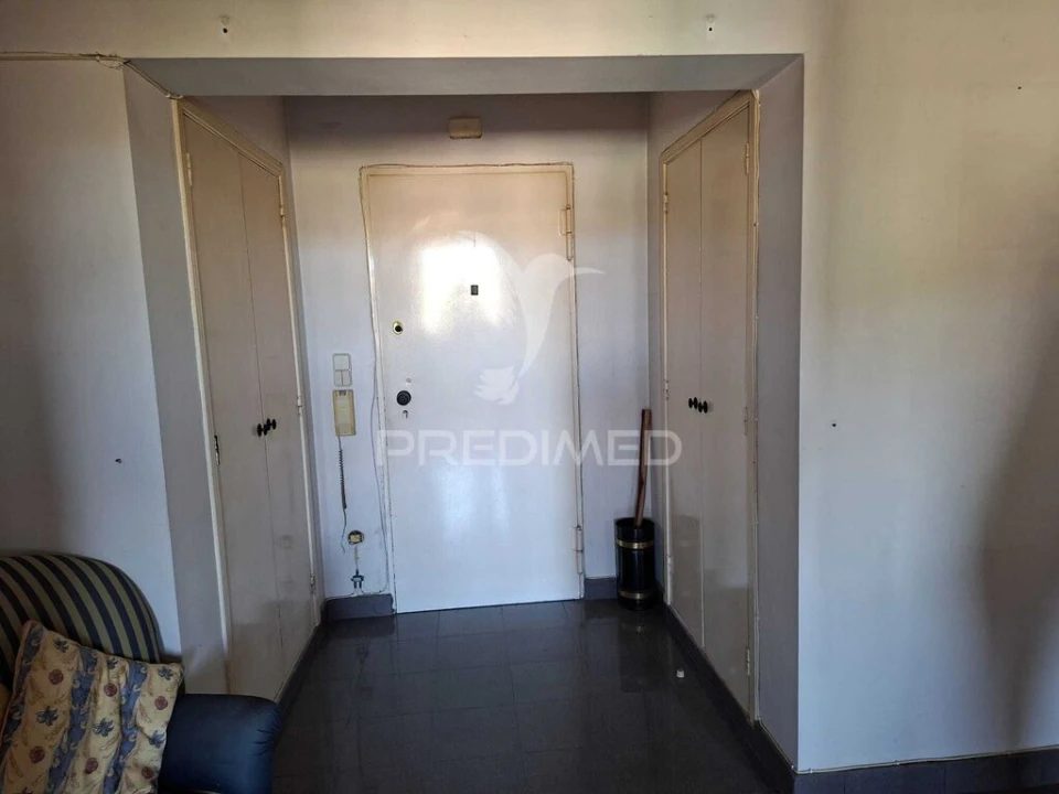 Apartamento T2 para Venda em Santo António dos Cavaleiros e Frielas Foto 7