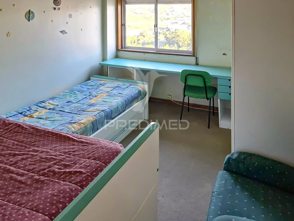 Apartamento T2 para Venda em Santo António dos Cavaleiros e Frielas Foto 17
