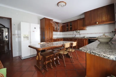 Moradia T3 para Venda em Vila Verde e Barbudo