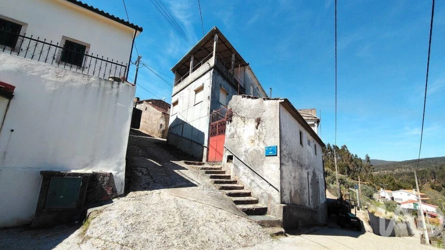 Moradia T3 para Venda em Alvares Foto 17