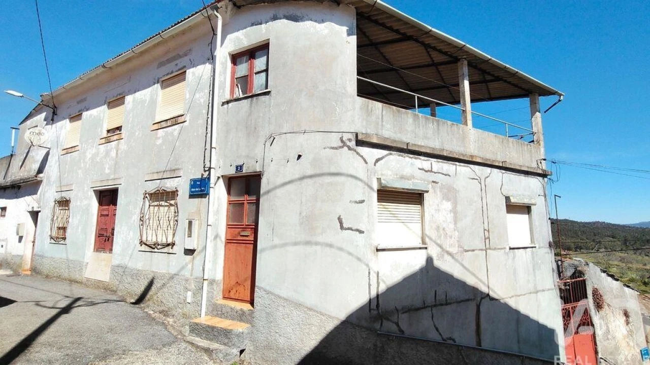 Moradia T3 para Venda em Alvares Foto 1