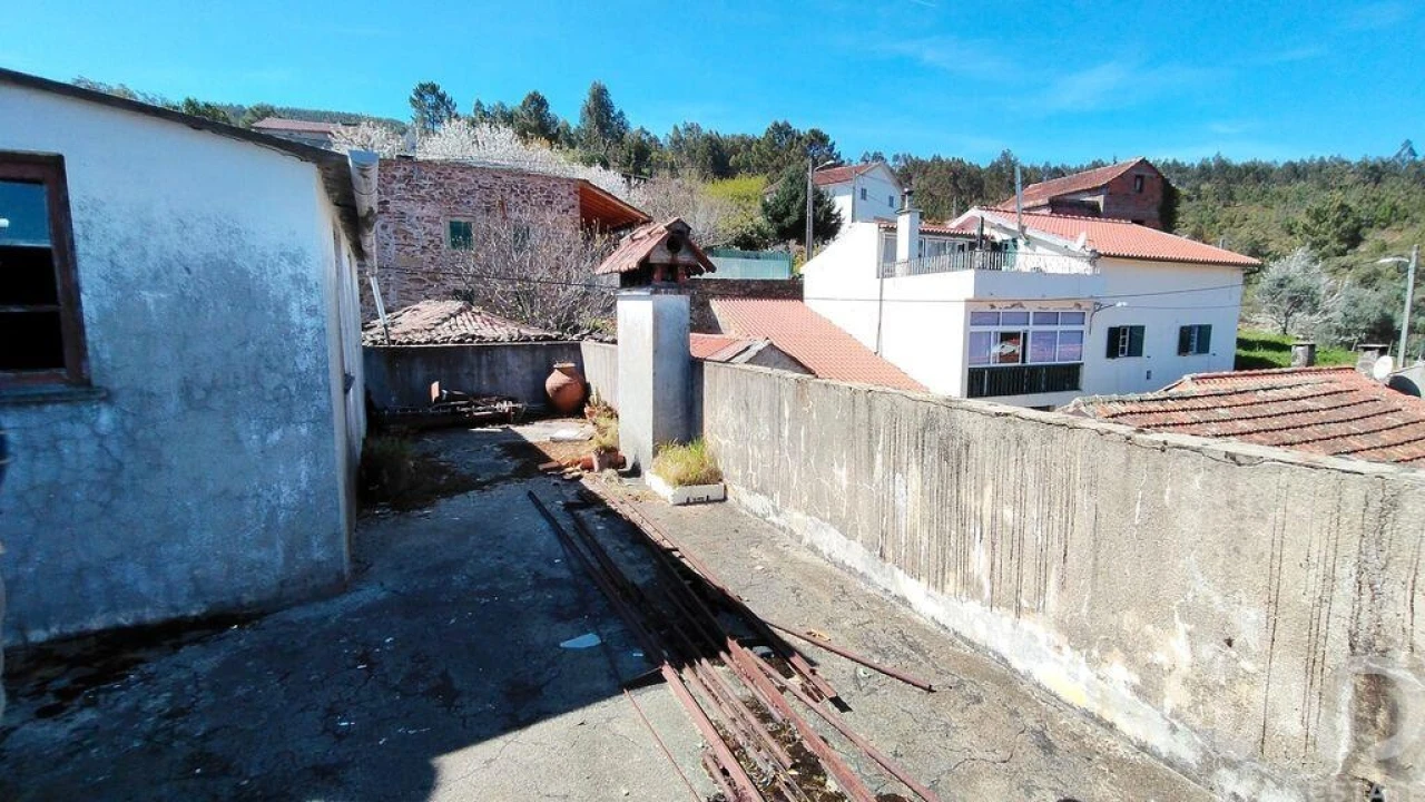 Moradia T3 para Venda em Alvares Foto 4