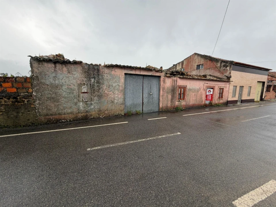 Moradia T2 para Venda em Paião Foto 1