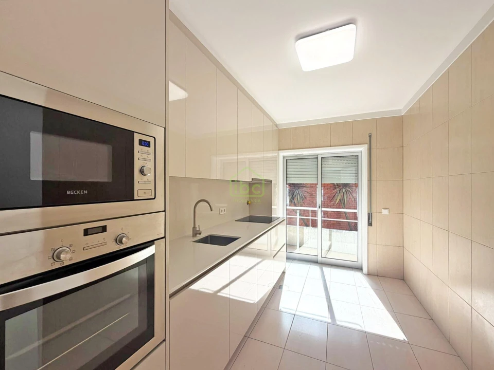 Apartamento T2 para Venda em Póvoa de Varzim, Beiriz e Argivai Foto 1