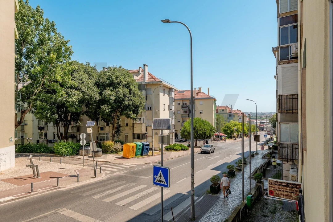 Apartamento T4 para Venda em Alfragide Foto 6