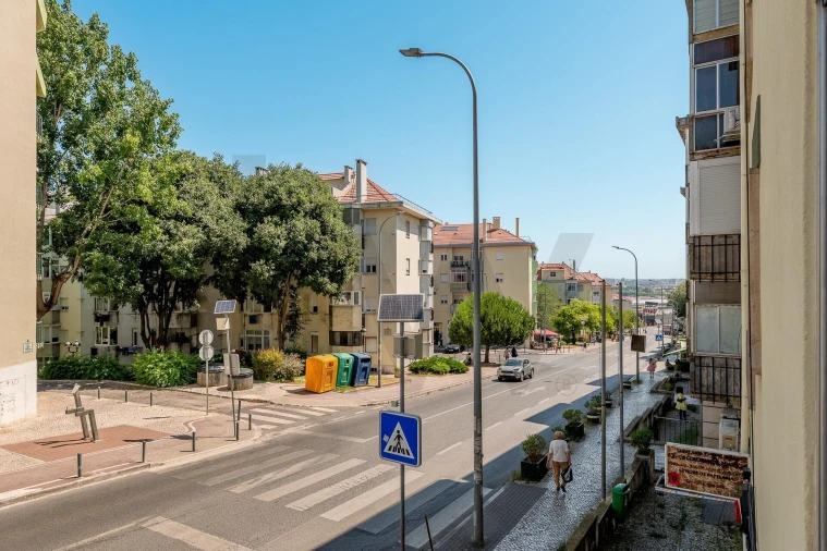 Apartamento T4 para Venda em Alfragide Foto 6