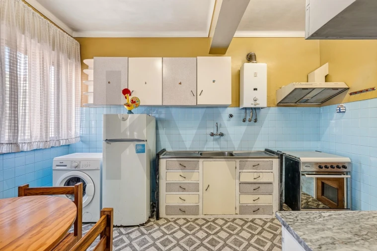 Apartamento T4 para Venda em Alfragide Foto 7