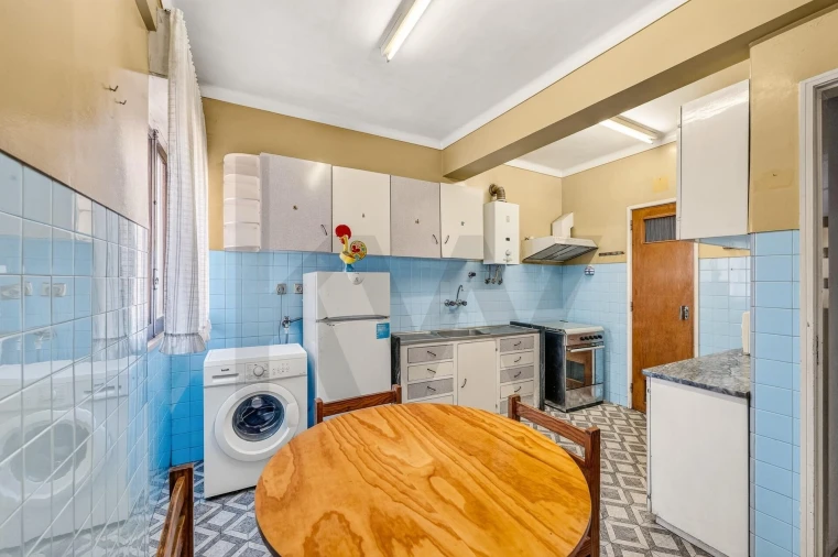 Apartamento T4 para Venda em Alfragide Foto 8