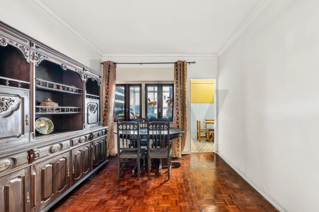 Apartamento T4 para Venda em Alfragide Foto 2