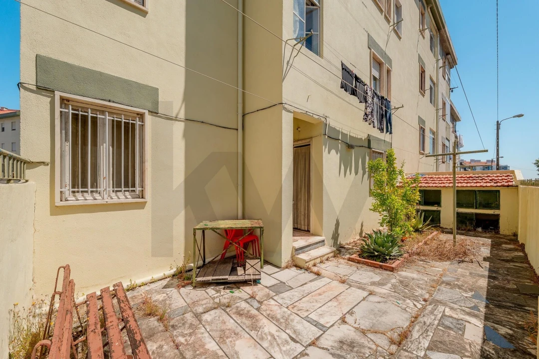 Apartamento T4 para Venda em Alfragide Foto 21