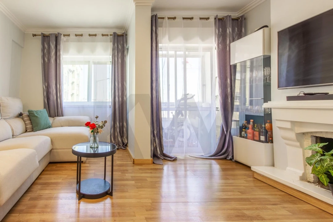 Apartamento T3 para Venda em Almada, Cova da Piedade, Pragal e Cacilhas Foto 3