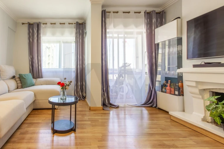 Apartamento T3 para Venda em Almada, Cova da Piedade, Pragal e Cacilhas Foto 3