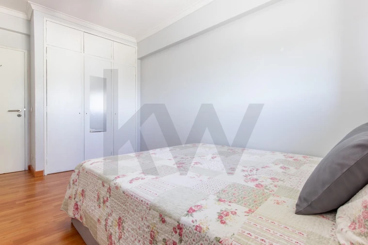 Apartamento T3 para Venda em Almada, Cova da Piedade, Pragal e Cacilhas Foto 10