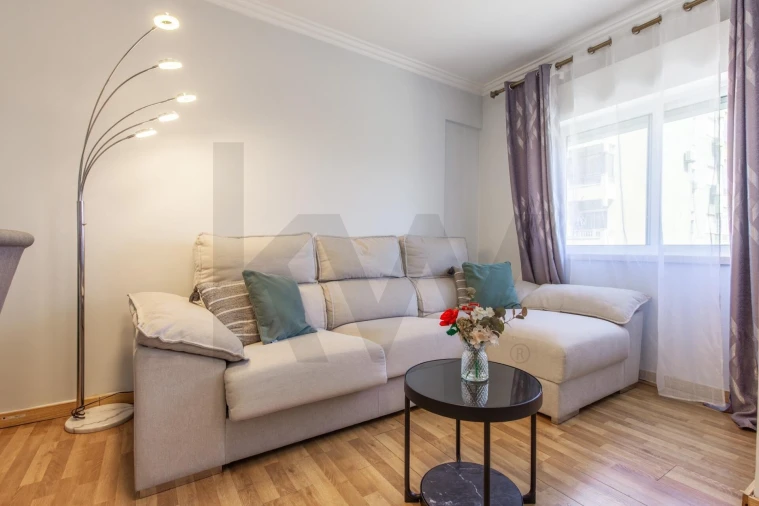 Apartamento T3 para Venda em Almada, Cova da Piedade, Pragal e Cacilhas Foto 4