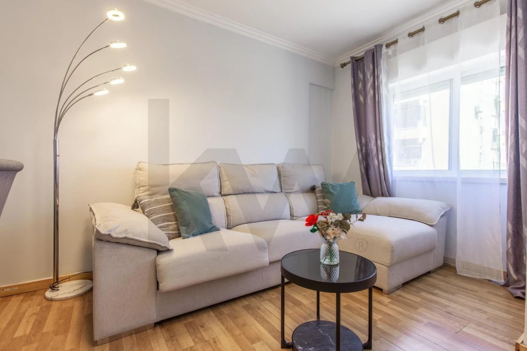 Apartamento T3 para Venda em Almada, Cova da Piedade, Pragal e Cacilhas Foto 4