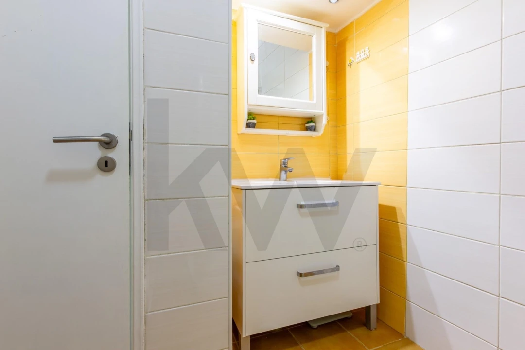 Apartamento T3 para Venda em Almada, Cova da Piedade, Pragal e Cacilhas Foto 13