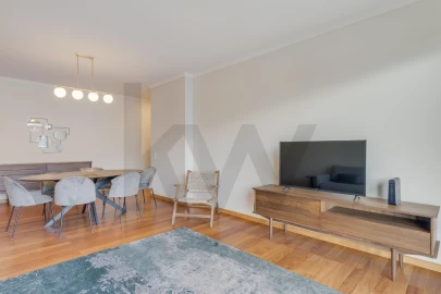Apartamento T3 para Arrendamento em São Martinho