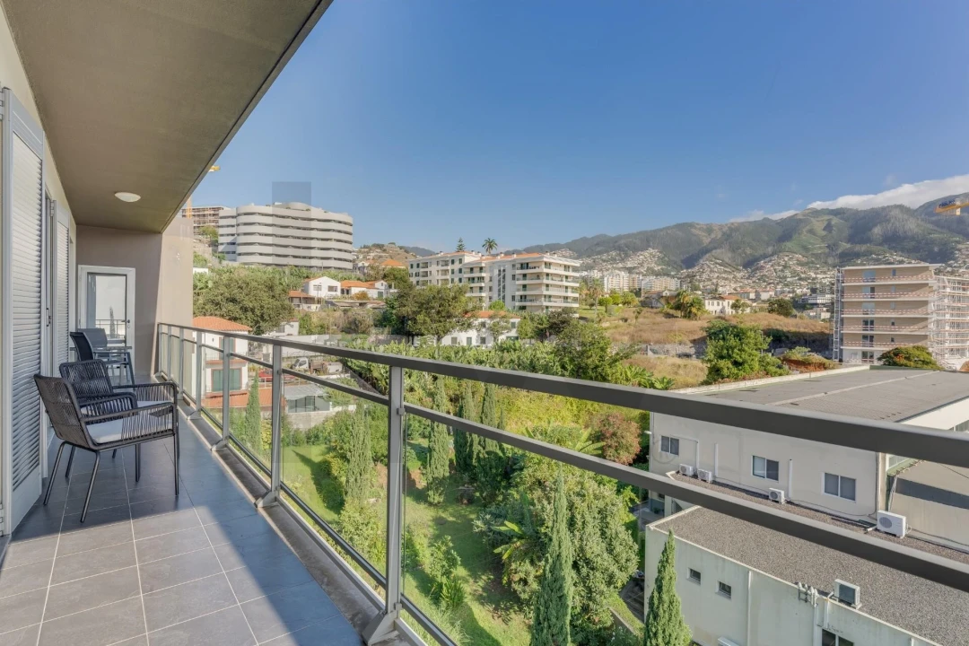 Apartamento T3 para Arrendamento em São Martinho Foto 19