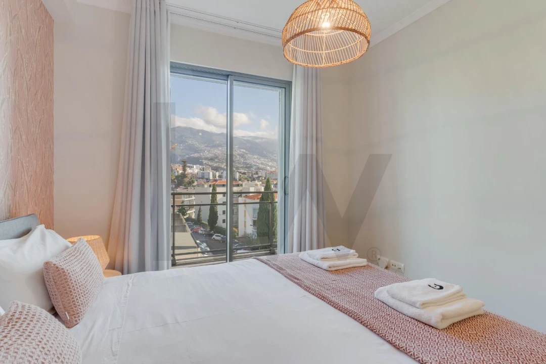 Apartamento T3 para Arrendamento em São Martinho Foto 14