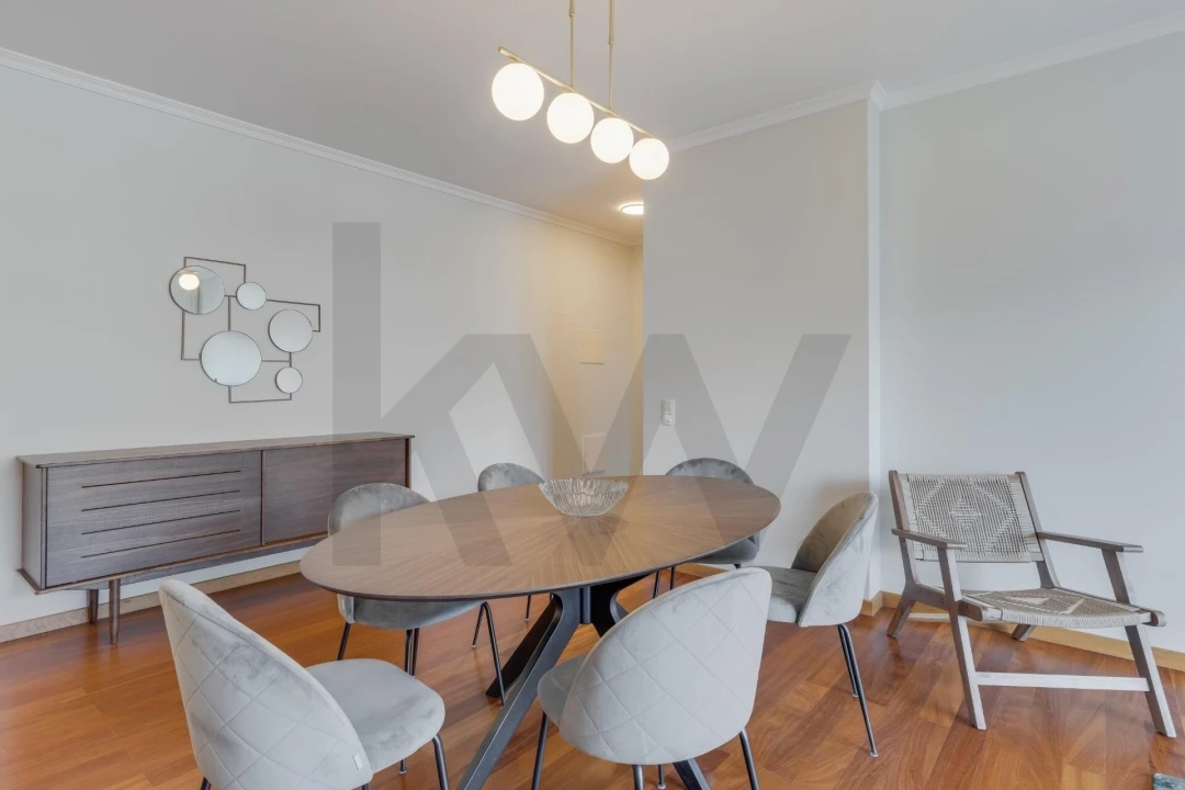 Apartamento T3 para Arrendamento em São Martinho Foto 8