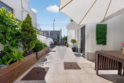Moradia T3 para Venda em Oeiras e São Julião da Barra, Paço de Arcos e Caxias