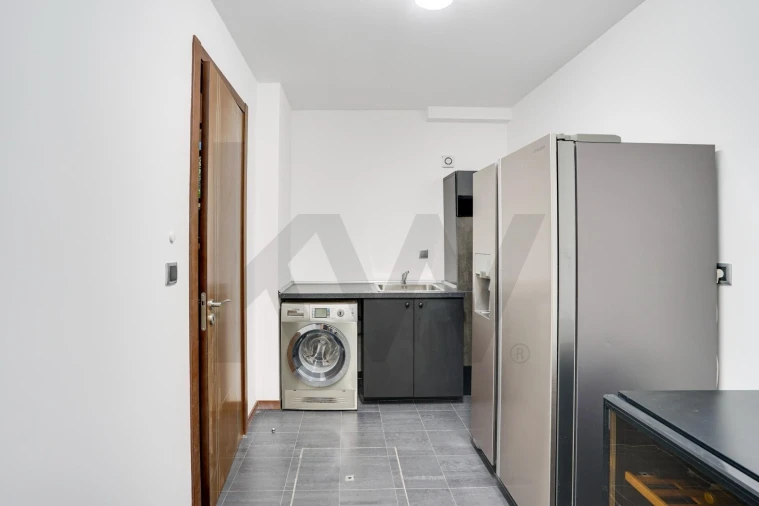 Moradia T3 para Venda em Porto Salvo Foto 6