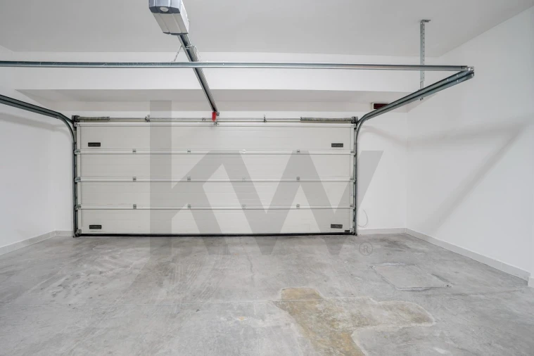 Moradia T3 para Venda em Porto Salvo Foto 25