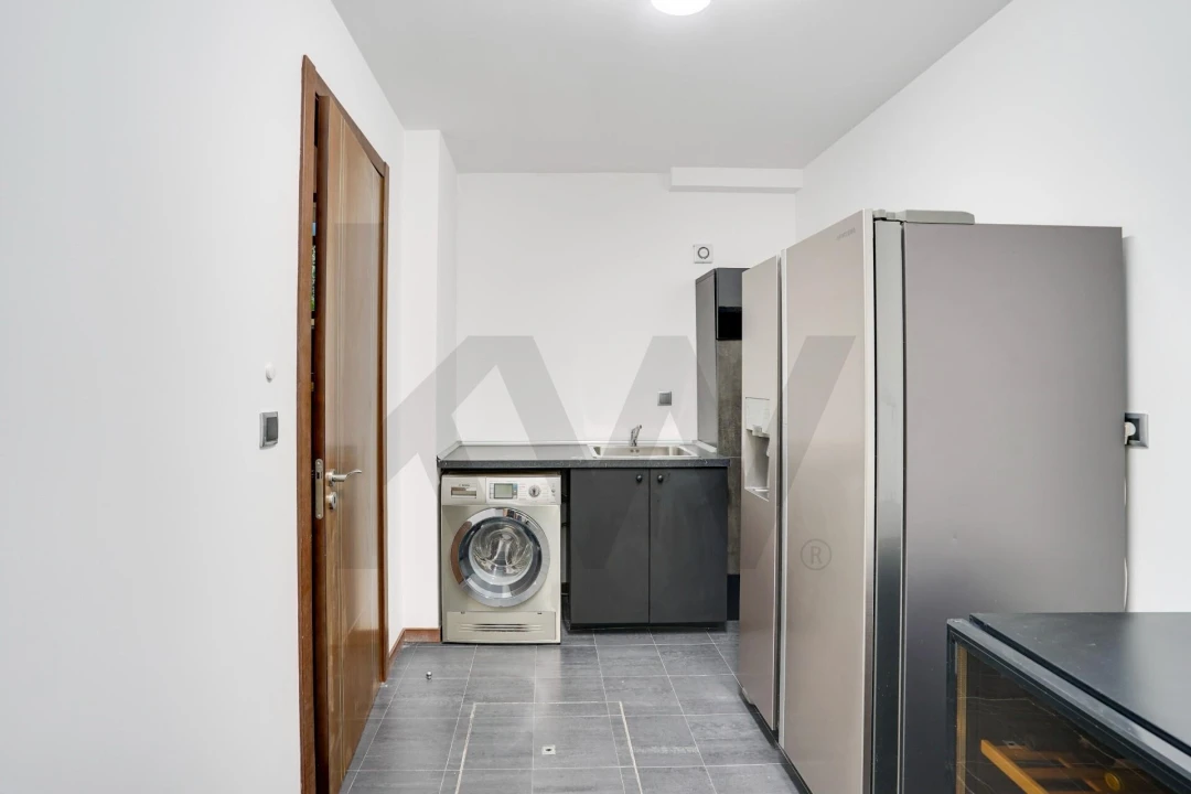 Moradia T3 para Venda em Porto Salvo Foto 6