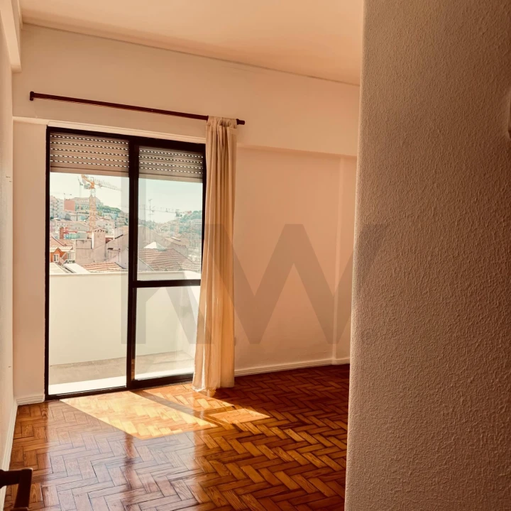 Apartamento T3 para Arrendamento em Arroios Foto 9