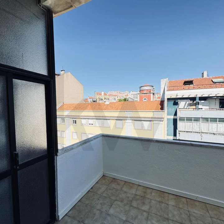 Apartamento T3 para Arrendamento em Arroios Foto 7