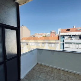 Apartamento T3 para Arrendamento em Arroios