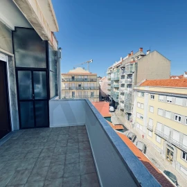 Apartamento T3 para Arrendamento em Arroios