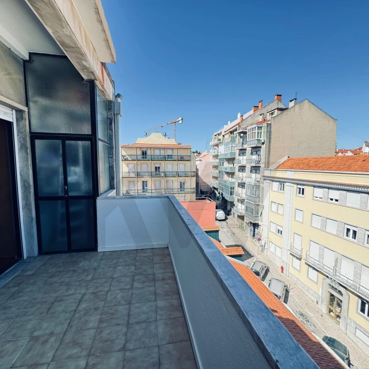 Apartamento T3 para Arrendamento em Arroios Foto 6