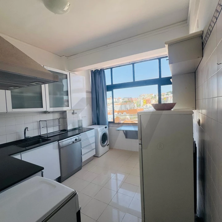 Apartamento T3 para Arrendamento em Arroios Foto 6