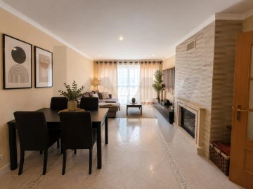 Apartamento T3 para Venda em Baixa da Banheira e Vale da Amoreira