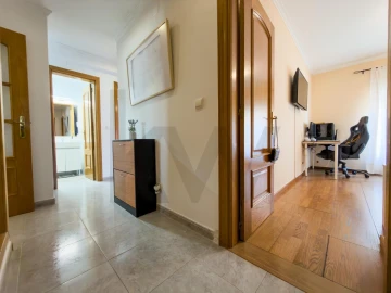 Apartamento T3 para Venda em Baixa da Banheira e Vale da Amoreira