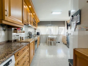 Apartamento T3 para Venda em Baixa da Banheira e Vale da Amoreira