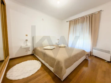 Apartamento T3 para Venda em Baixa da Banheira e Vale da Amoreira