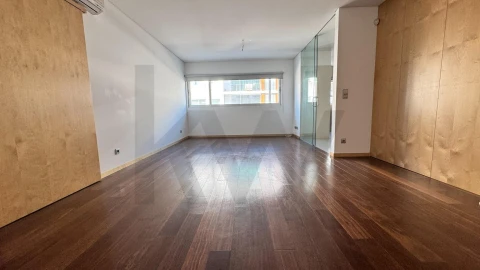 Apartamento T2 para Venda em Requeixo, Nossa Senhora de Fátima e Nariz