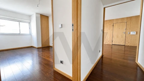 Apartamento T2 para Venda em Requeixo, Nossa Senhora de Fátima e Nariz