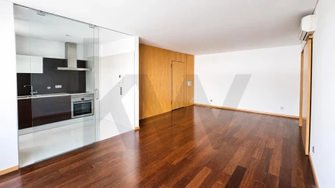 Apartamento T2 para Venda em Requeixo, Nossa Senhora de Fátima e Nariz