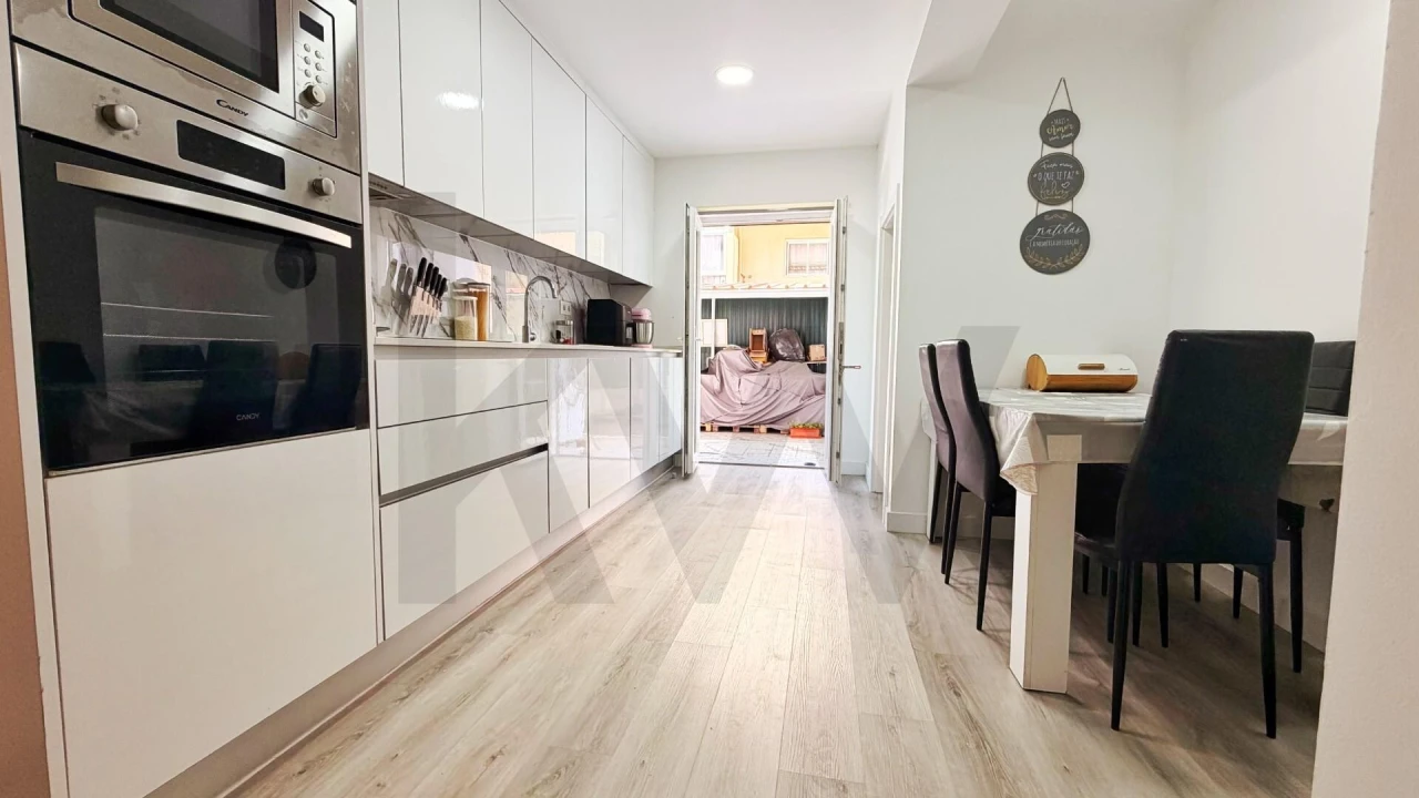 Apartamento T2 para Venda em Quinta do Conde Foto 1