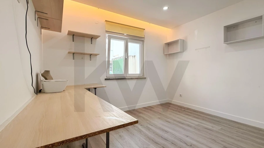 Apartamento T2 para Venda em Quinta do Conde Foto 14