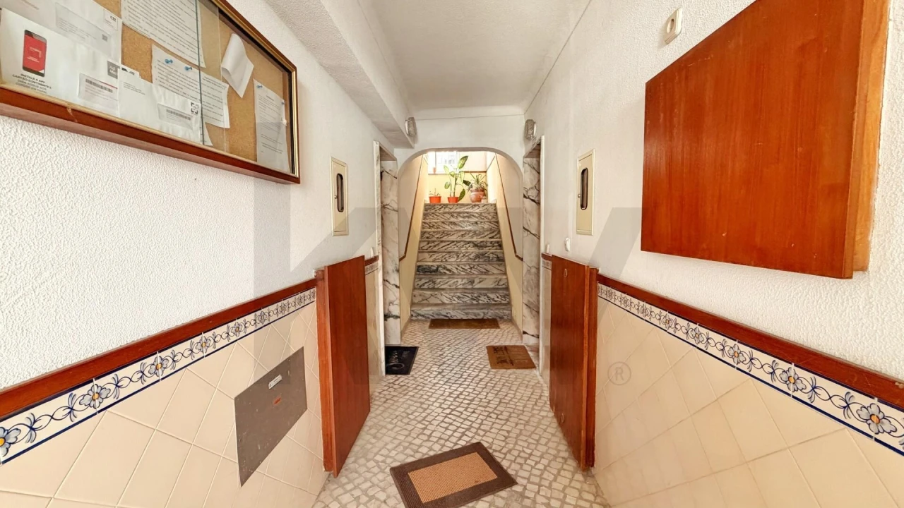 Apartamento T2 para Venda em Quinta do Conde Foto 18