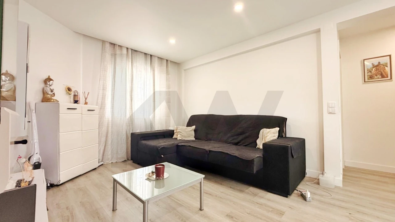 Apartamento T2 para Venda em Quinta do Conde Foto 3