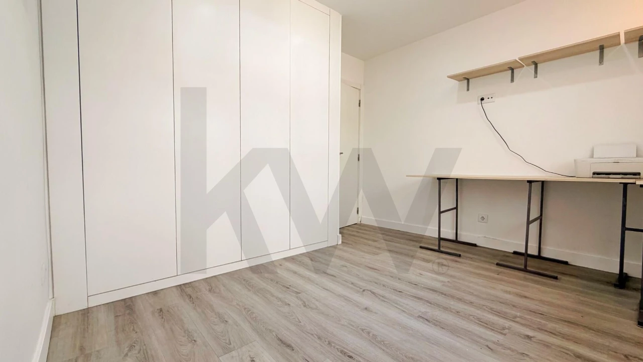 Apartamento T2 para Venda em Quinta do Conde Foto 13